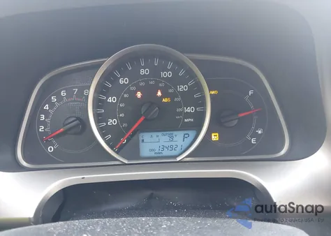 2014 Toyota Rav4 Le z USA, uszkodzony, nr VIN JTMBFREV0EJ009136